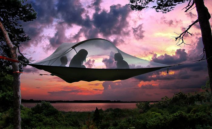15+ Of The Best Traveler Gift Ideas Besides Actual Plane Tickets - Floating Tree Tent